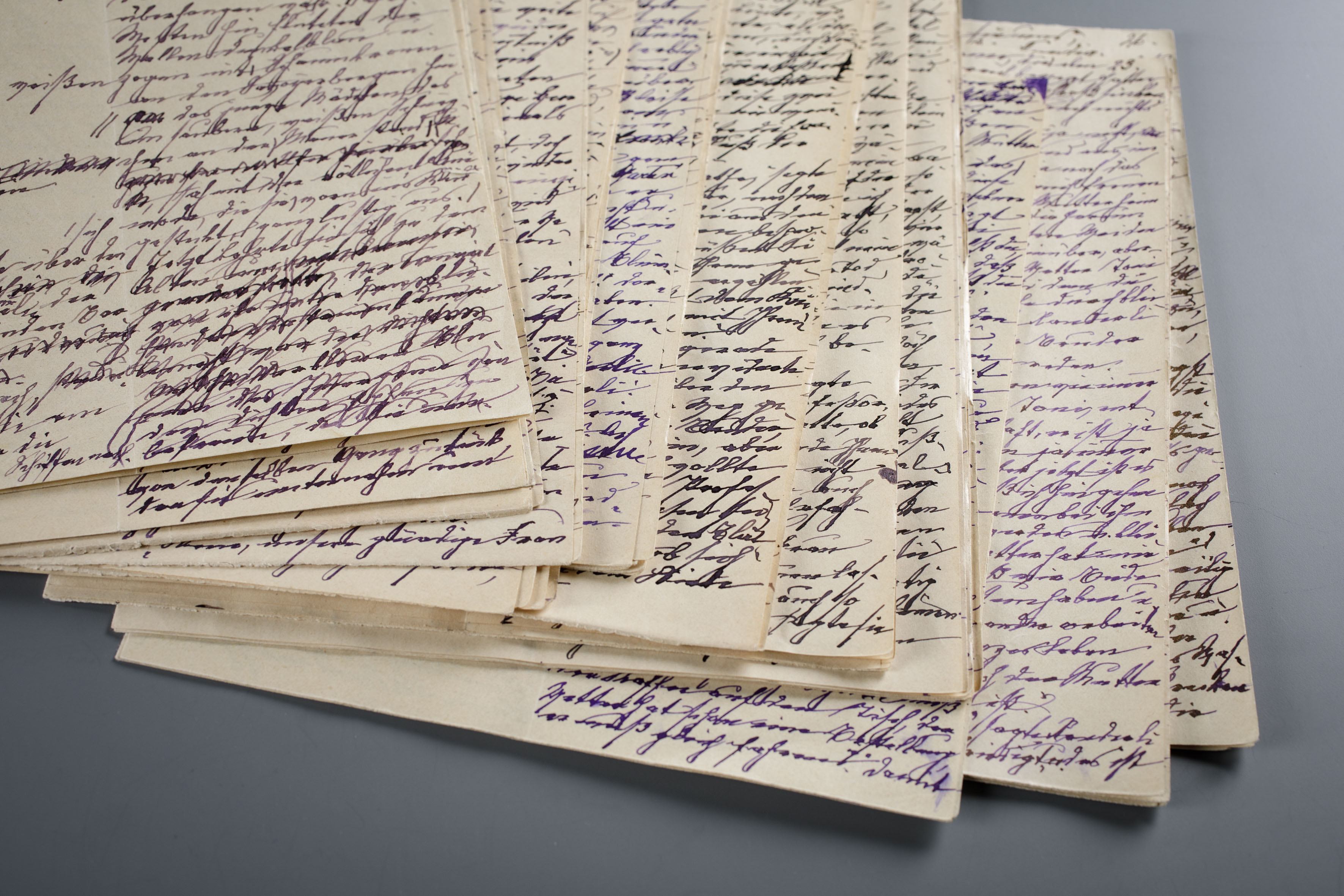 Das Manuskriptfragment &laquo;Ein stilles Haus&raquo;, &copy; Naomi Wenger / Johanna Spyri-Archiv, SIKJM 