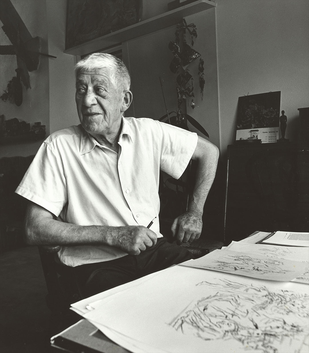 The artist Oskar Kokoschka in his studio – which he referred to as his “library” – in Villeneuve, Vaud, 1969. He found his spiritual home by Lake Geneva (ZBZ, estate of O. Kokoschka 74 / photo: Erling Mandelmann, © R. & B. Mandelmann)